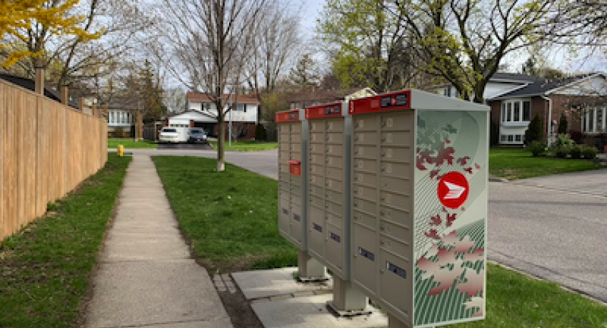 Canada Post roadside mailbox
